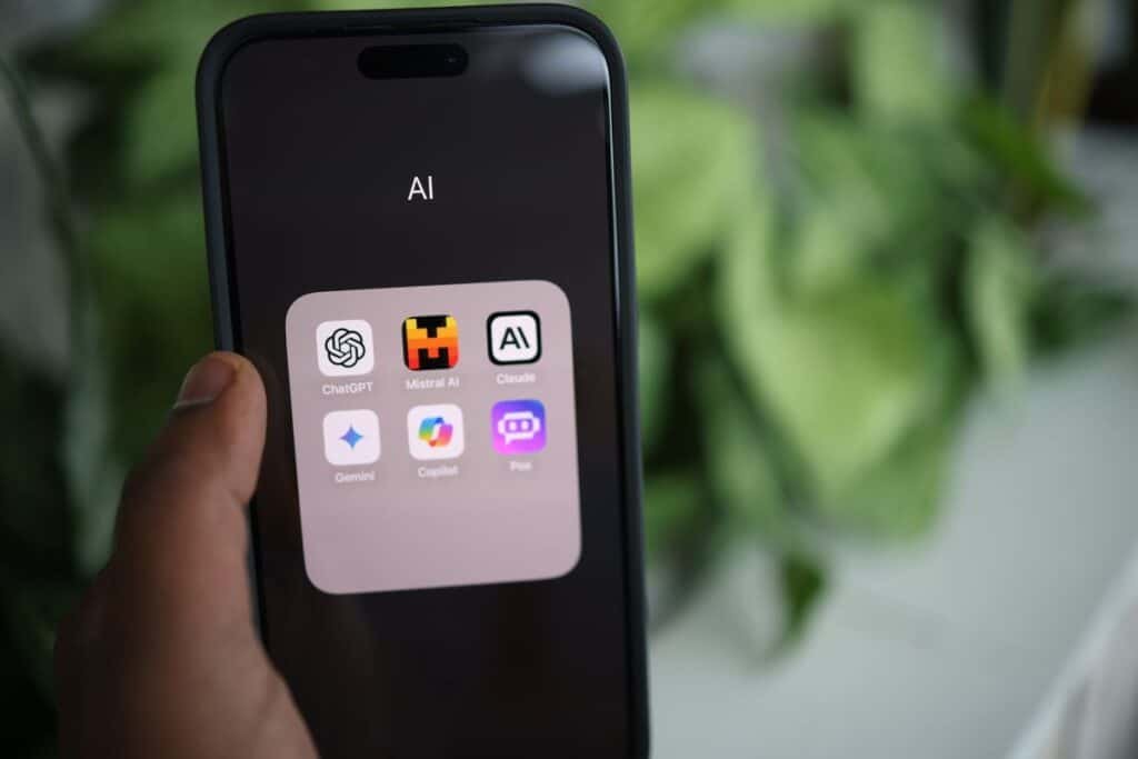 Illustration — Bonsai 27B : un modèle IA de raisonnement qui tient sur un iPhone