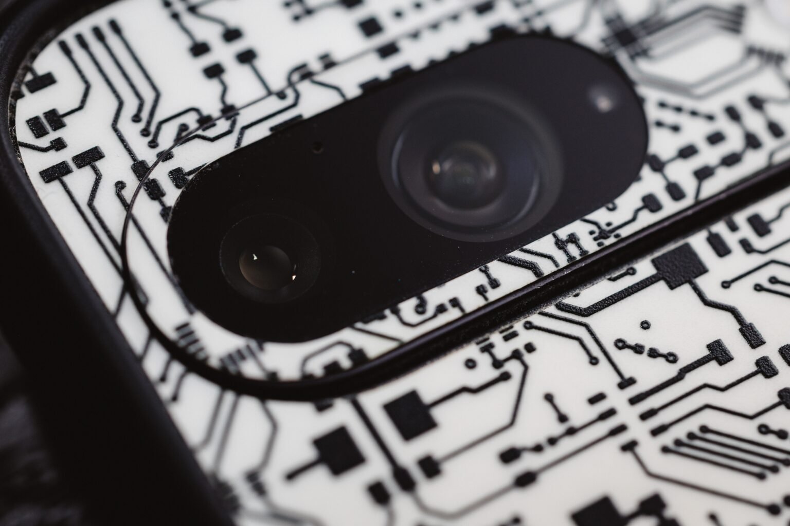 Gros plan sur un circuit électronique de smartphone
