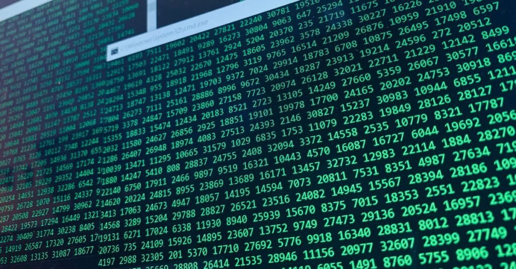 Faille NemoClaw : des agents IA locaux piratables Code informatique vert affiché à l'écran, illustrant une faille de sécurité informatique